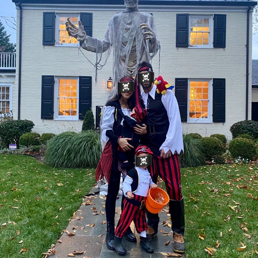 Family Matching Halloween Costumes Pirates 2 Adults 2 Kids
